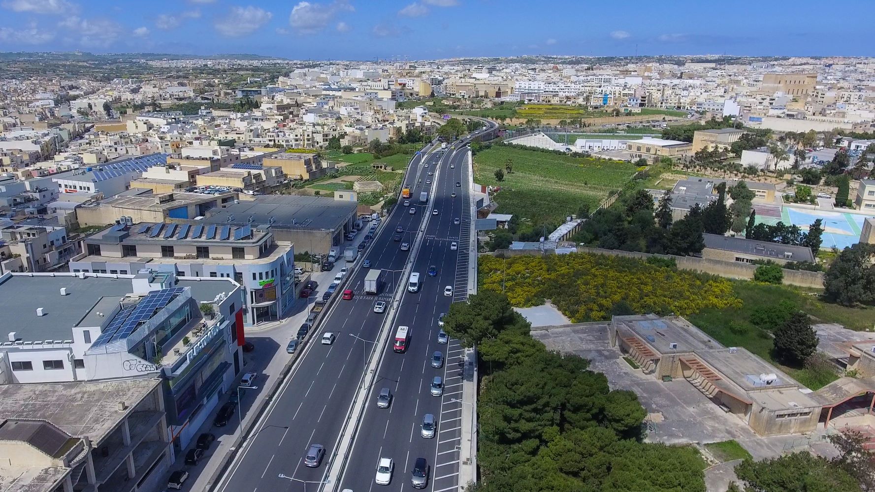 €1,200 million benefits from seven road projects 