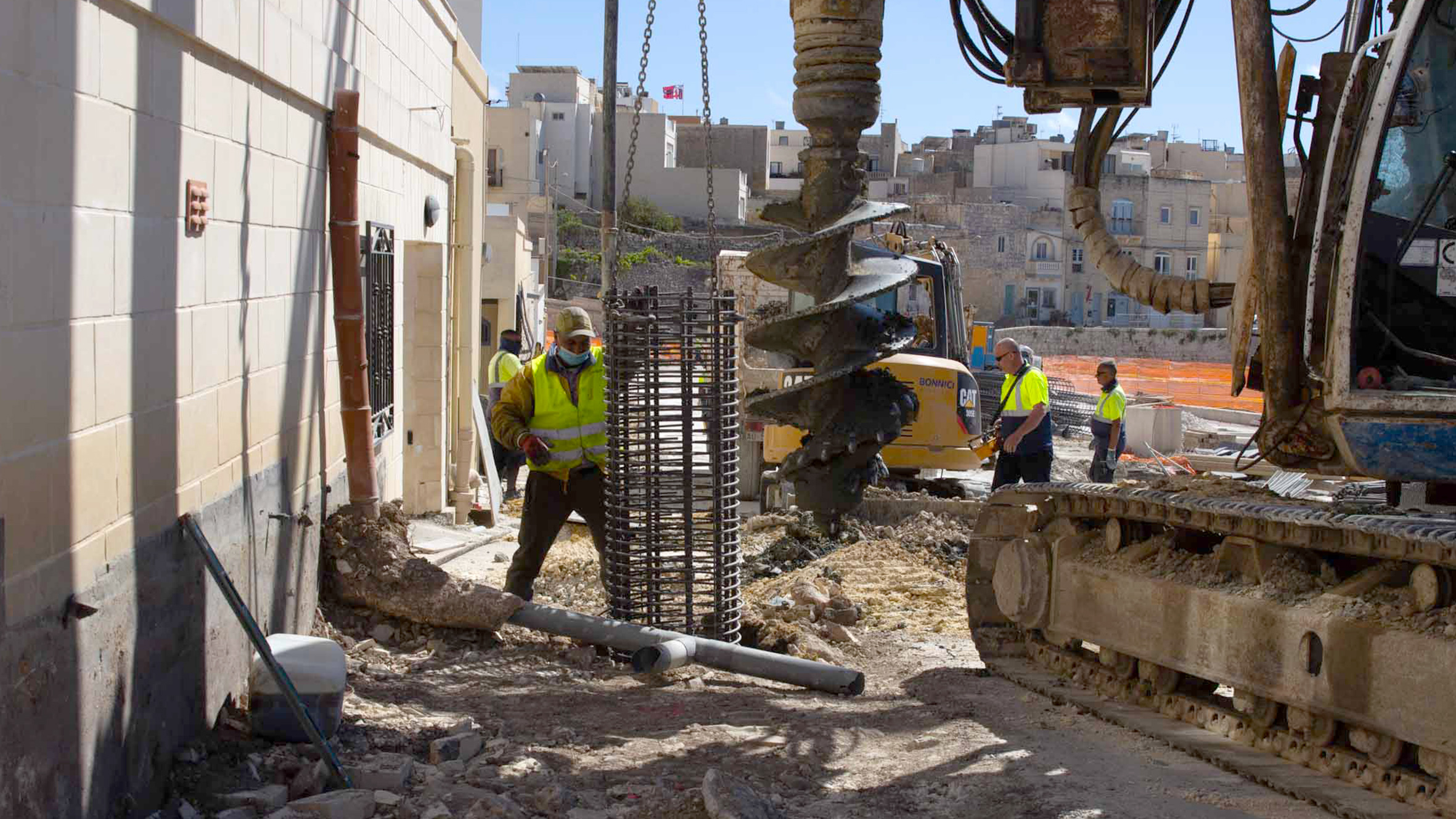 370 piles to consolidate Gheriexem Road 370 piles to consolidate Gheriexem Road