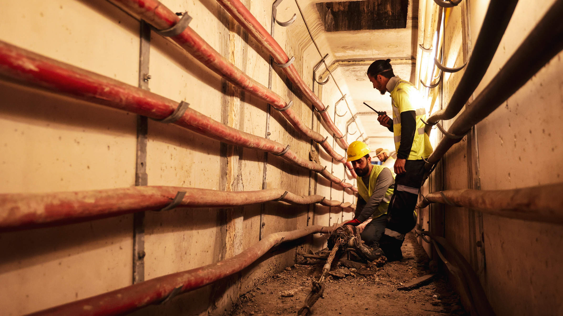 Laying the high voltage cables for shore-to-ship electricity in the Grand Harbour