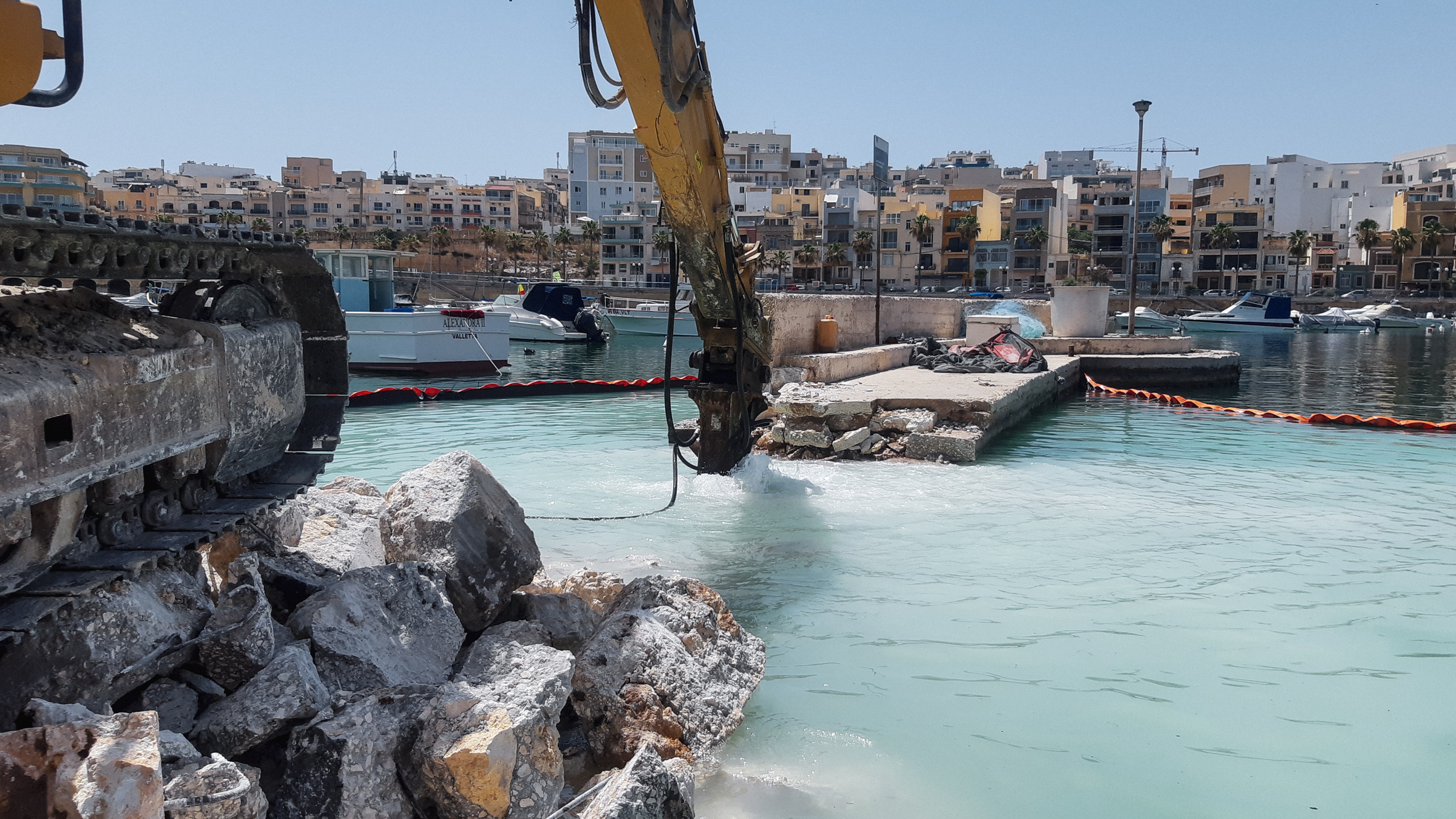 Rebuilding the Marsascala breakwater